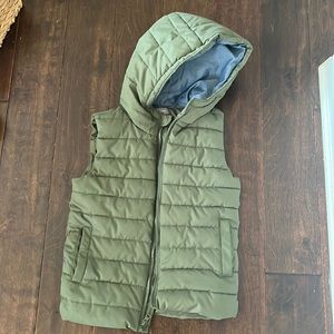 Peyton Parker olive green boys size 8 hooded puffy vest